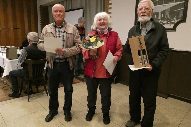 Walter Reis, Ingrid und Gerhard BieberEhrung für 25-jährige Mitgliedschaft