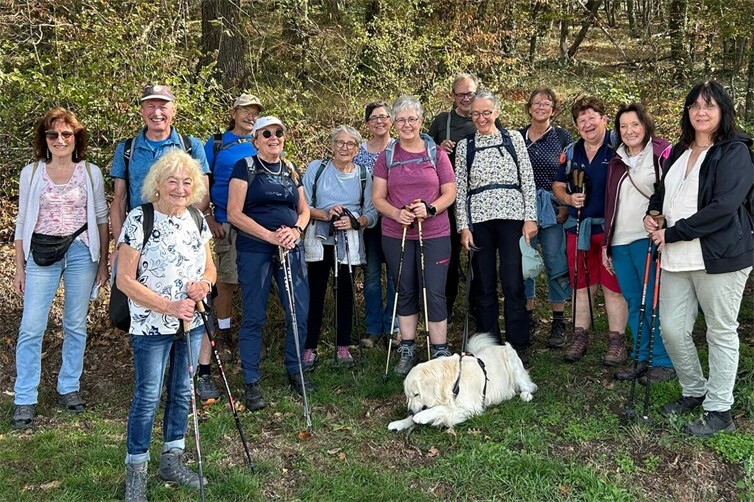 Wandern verbindet und die Sonne lacht