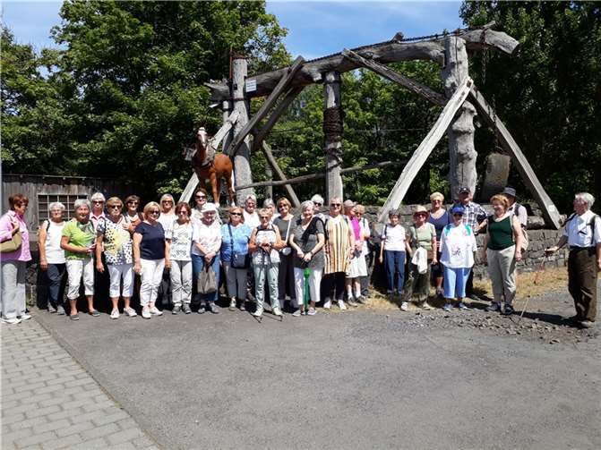 Wanderung zum Sommerfest. Fotos: privat