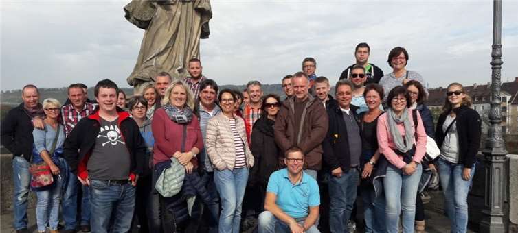 War für alle Beteiligten ein Grund zum Lächeln - die gelungene Stadtsoldatentour der KG Blau-Weiß Niederlützingen. privat