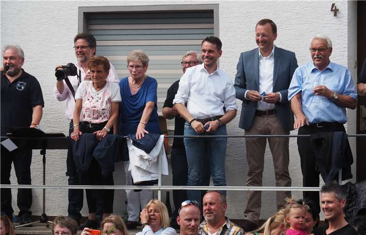 Waren auch in Güls zu Gast: David Langner (3.v.re.),daneben Josef Oster und Ortsvorsteher Hermann-Josef Schmidt.