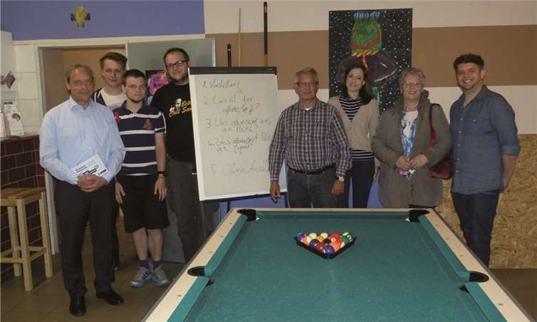 Was Politik ist und wie sich Politik mit Jugendlichen in Swisttal gestalten lässt, darüber sprachen Deligierte der CDU mit Jugendlichen im Jugendtreff „Altes Kloster“ Heimerzheim. privat