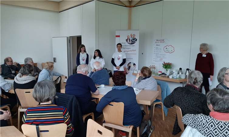 Was ist eine lebendige Nachbarschaft? Was gibt es in Remagen schon? Was fehlt? Diesen und weiteren Fragen gingen die Besucher in der Ideenwerkstatt nach. Foto: privat