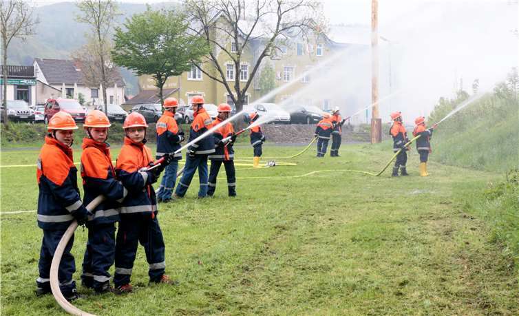 Wasser Marsch aus allen Rohren.