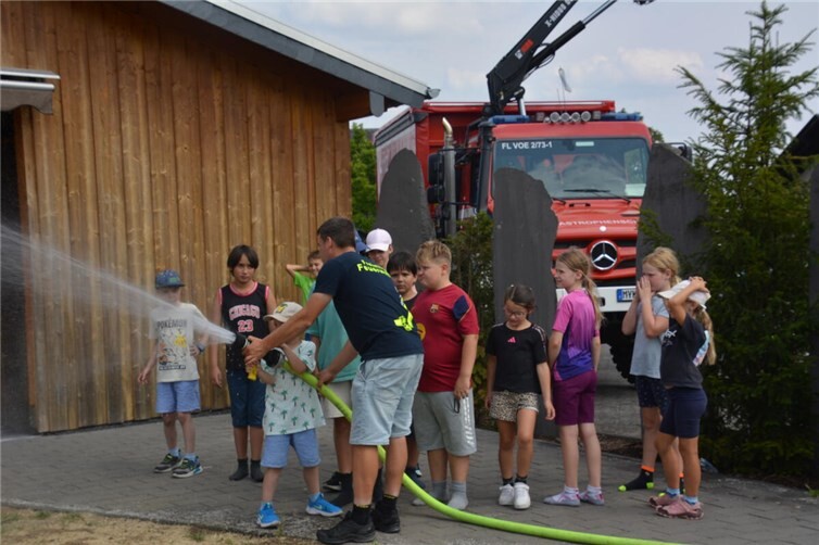 Spannender Ferientag bei der Freiwilligen Feuerwehr Kottenheim mit 29 Kindern
