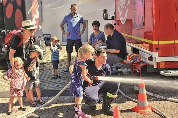 „Wasser marsch!“ hieß es letzten Sonntag auch für die Kleinen beim Tag der offenen Tür. STEIN