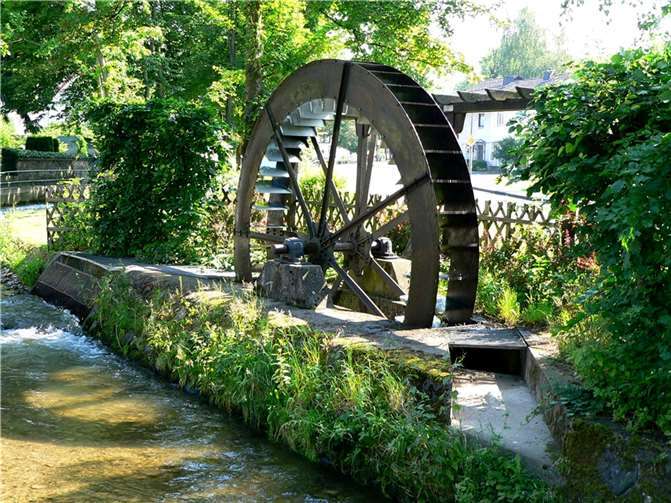 Wasserrad ist Nr. 22 im historischen Stadtrundgang.