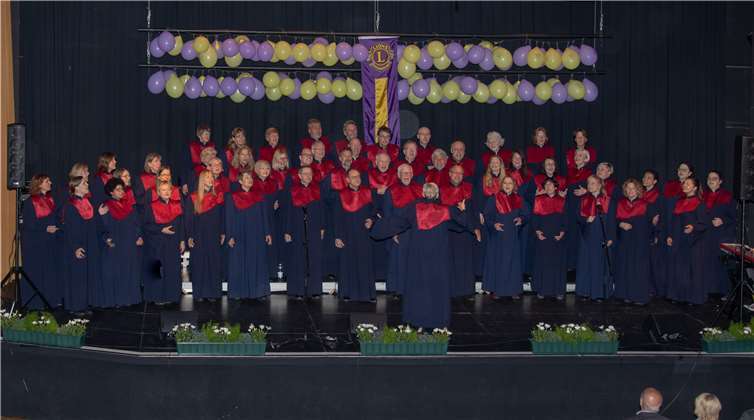 „Wave of Joy“ brachte Gospel-Power in die Aula.Fotos: CEW