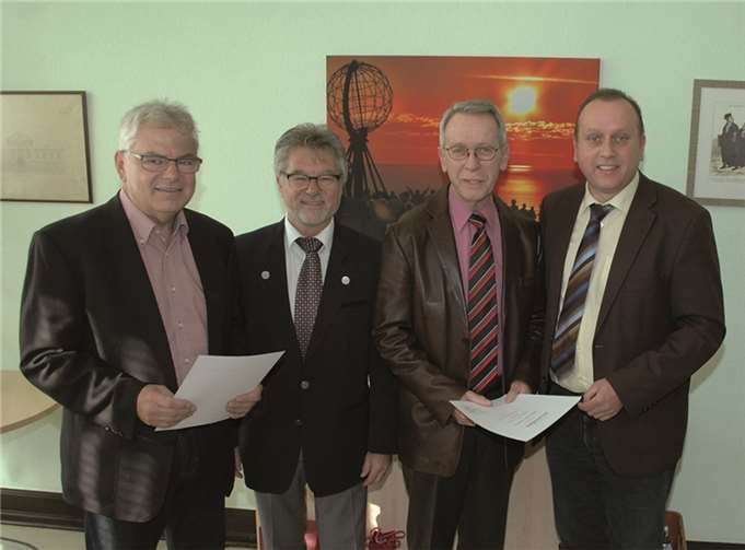 Wechsel beim Schiedsmann im Brohltal: (v.l.n.r.) Hans Wilhelm Kempenich, Reinhold Hergarten, Paul Neuhaus und Johannes Bell.BL