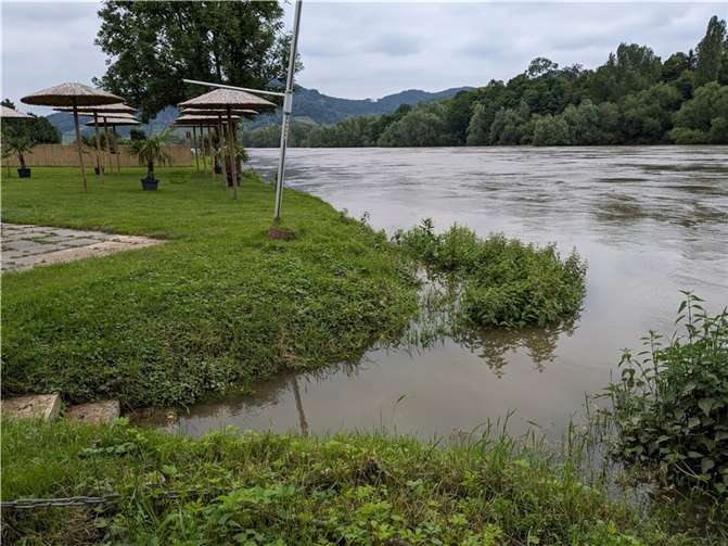 Wegen Hochwassergefahr geräumt: Campingplatz „Siebengebirgsblick“ in Rolandswerth.  Foto: KS