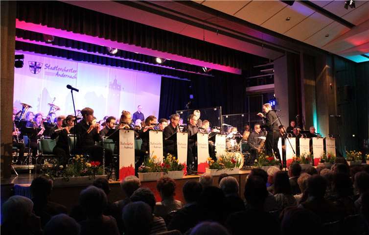 Wegen der angespannten Corona-Situation sagt das Stadtorchester die Frühlingskonzerte und das Konzert der Big Band der Bundeswehr ab. Quelle: Corinna Mühlbauer