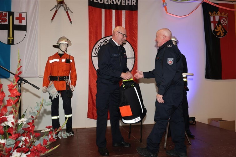 Freiwillige Feuerwehr Reifferscheid feierte 75-jähriges Bestehen mit einem Festkommers 