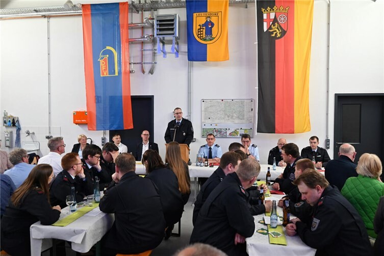 Wehrleiter Jan Karbowski (Kandelium) bei seinem Grußwort. 