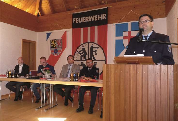 Wehrleiter Schüller verstand es wieder einmal, mit seiner Ansprache alle Wehrleute zu begeistern. FRE