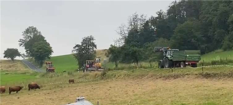 Weidenhähner Landwirte machen sich auf den Weg nach Dernau.Quelle: Ortsgemeinde Weidenhahn