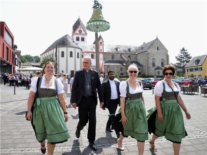Weihbischof Jörg Michael Peters war zu Besuch in Bendorf.  Foto: Bischöfliche Pressestelle Trier