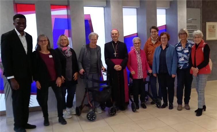 Weihbischof Robert Brahm hat im Rahmen seiner bischöflichen Visitation (Besuchsreise) im Pastoralen Raum Andernach die Krankenhausseelsorge am St. Nikolaus-Stiftshospital und im Seniorenzentrum Marienstift besucht. Foto: Simone Thomas / Pastoraler Raum Andernach