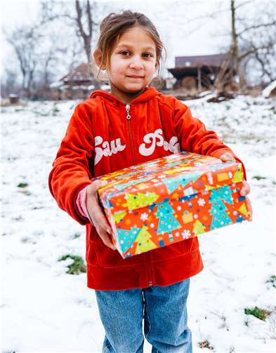Weihnachten im Schuhkarton erfreut Kinder in mehr als 100 Ländern. Foto: privat