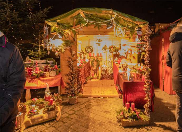 Weihnachtliche Deko lockte.