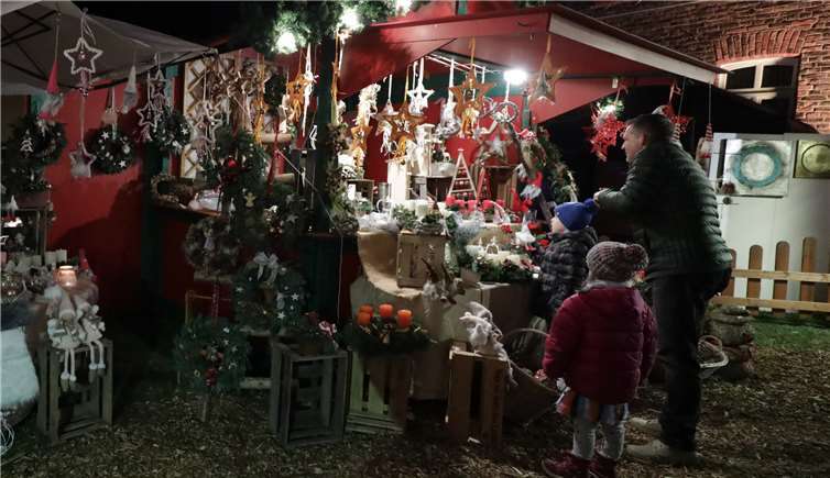 Weihnachtliches ließ Kinderaugen leuchten.