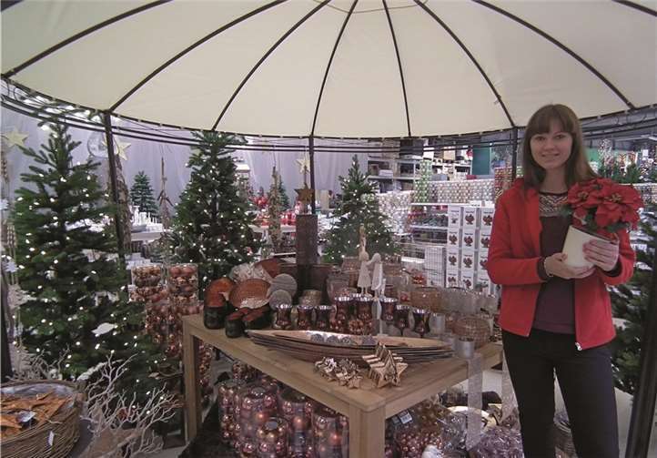 „Weihnachtsmärkte“ gibt es jetzt sowohl im röhrig-hagebaumarkt in Andernach, wie auch im röhrig-Stammbetrieb in Treis-Karden/Mosel, der am Sonntag, 8. November zum einzigartigen verkaufsoffenen Familien-SONNTAG einlädt. röhrig