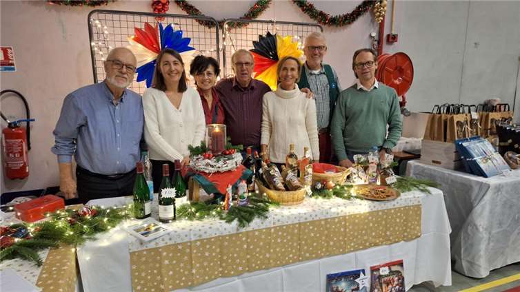 Weihnachtszauber: Wolken überzeugt mit Glühwein und Gebäck. Foto: privat