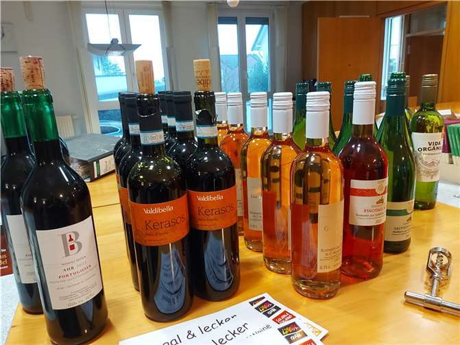 Weine aus dem Ahrtal, Chile und Südafrika wurden probiert.  Foto: privat