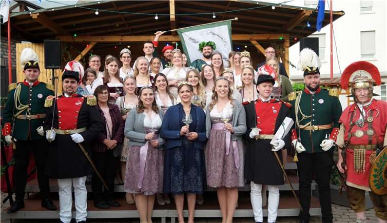 Weinmajestäten aus Unkel, Linz, Leutesdorf, Erpel, Rhöndorf, Remagen und Bad Hönningen schlossen sich zusammen, um die Vielfalt der Weine der Region Mittelrhein zu präsentieren.  Fotos: ND