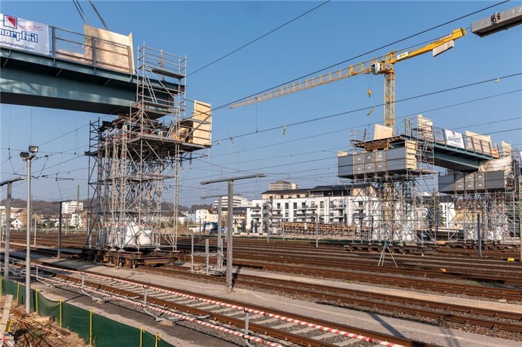 Welchen Namen soll die neue Geh- und Radwegbrücke zwischen Rauental und Goldgrube tragen?