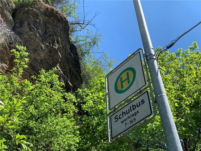 Wenn der Bus zu spät kommt, ist das ärgerlich - diese Erfahrung machen auch manche Bürger des Kreises Ahrweiler.  Foto: ROB