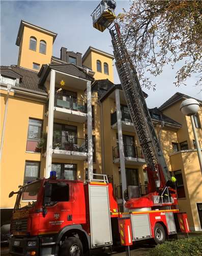 Wenn die Drehleiter im Stadtgebiet oder über die Stadtgrenzen hinaus in höchster Not zum Einsatz kommt, muss jeder Handgriff sitzen.Foto: privat