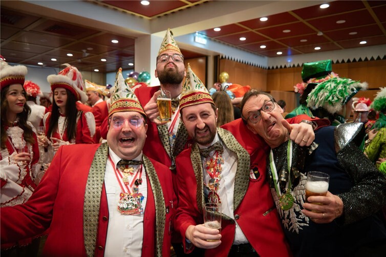 Wenn die Fastnacht regiert, bleibt kein Gesicht ernst beim Rathaussturm in Vallendar.