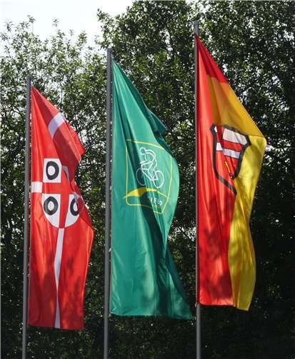 „Wenn die bunten Fahnen wehen“ umgesetzt am Ochtendunger Bahnhof.Foto: privath