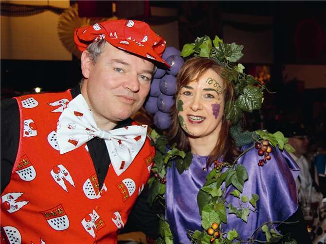 Wenn es an diesem Abend einen Preis für das beste Kostüm gegeben hätte, dann hätte diese beiden beste Chancen gehabt.