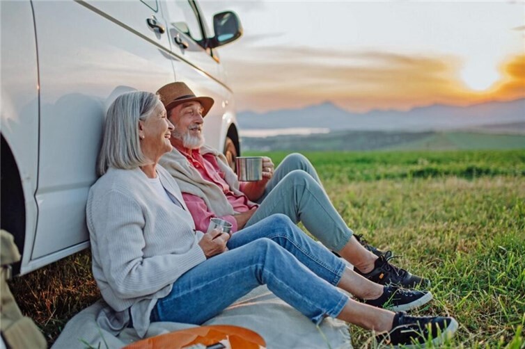 Wer Altersvorsorge und Ruhestandsplanung erfolgreich ergänzt hat, kann sich im Alter lang gehegte Wünsche erfüllen.Foto: djd/Standard Life/iStockphoto/Halfpoint