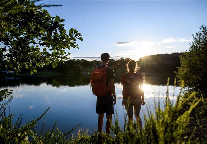 Wer ein tolles Foto seiner Tour auf dem AhrSteig-Facebook-Kanal hochlädt, hat die Chance auf attraktive Gewinne.