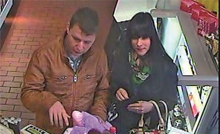 Wer erkennt diese beiden Personen? Polizei Bonn