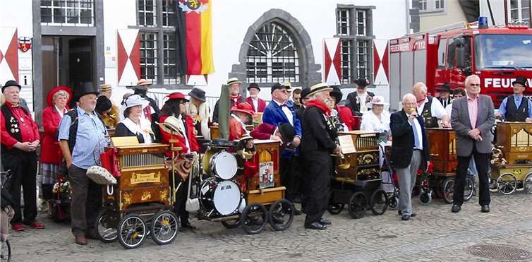 „Wer hier einmal georgelt hat, der kann es nicht mehr lassen“, bescheinigten die Leierkastenmänner und -frauen den Linzern