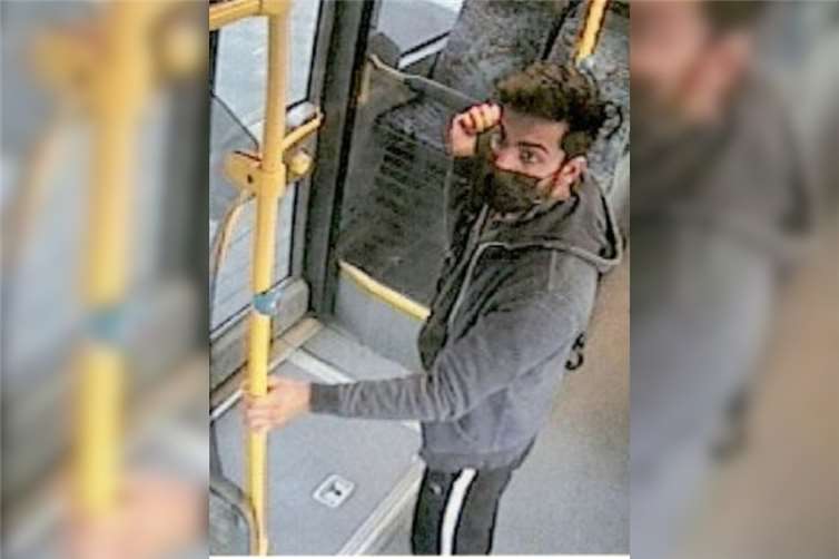 Wer kann Angaben zu dem Tatverdächtigen machen?  Foto: Polizei Bonn