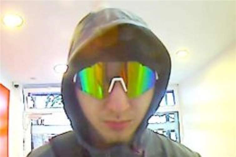 Wer kann Angaben zur Identität des Mannes machen. Foto: Polizei NRW