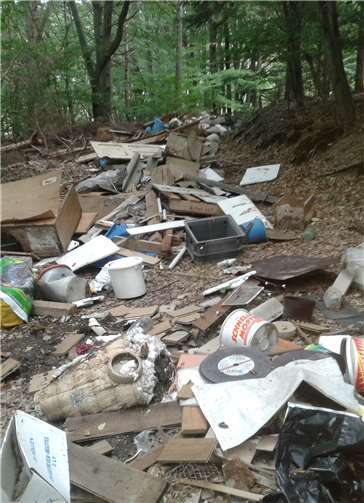 Wer kann Hinweise zu den Tätern geben? privat