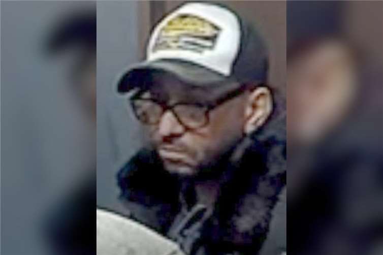 Wer kann Hinweise zur Identifizierung des Tatverdächtigen geben? Foto:Polizei NRW