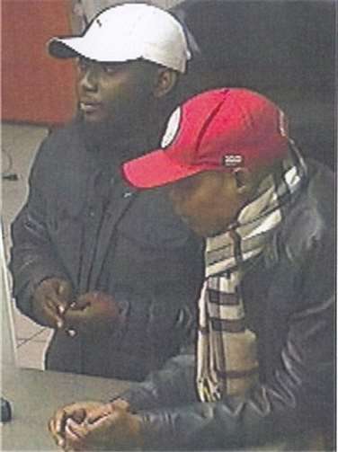 Wer kennt diese Männer ? Hinweise an 0228/15-0. Fotos: Polizei