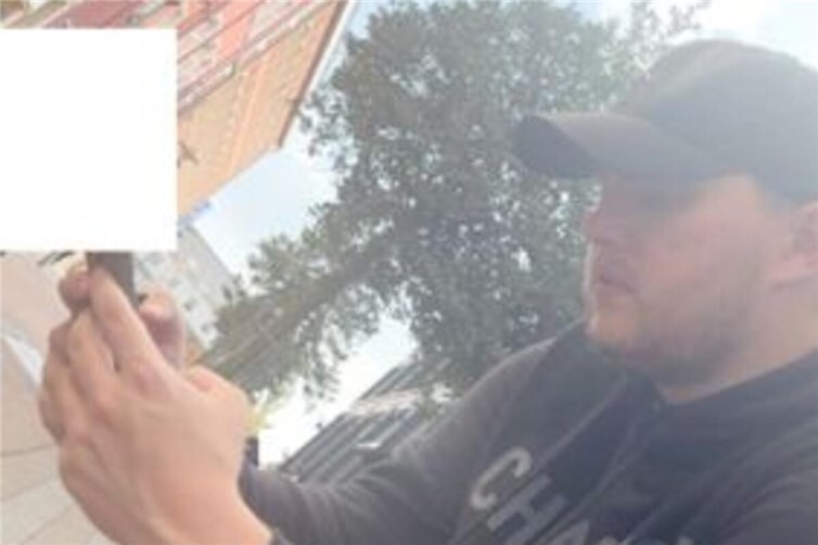 Wer kennt diesen Mann?