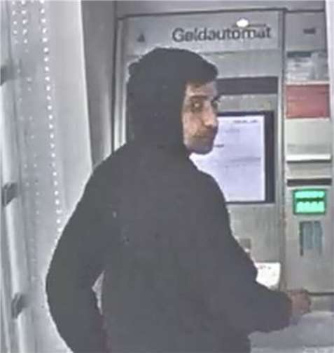 Wer kennt diesen Mann? Foto: Polizei NRW