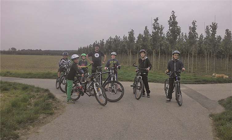 Wer mit dem Bike gerne im Gelände unterwegs ist, sollte sich melden. Privat