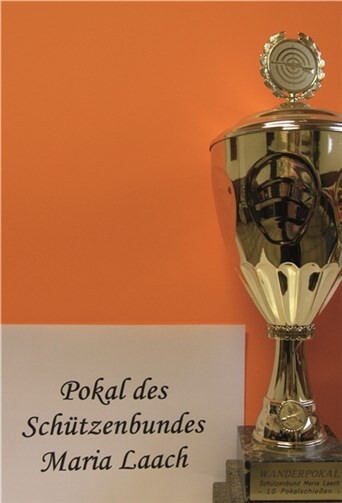 Wer nimmt den Pokal des Schützenbundes Maria Laach mit nach Hause? privat