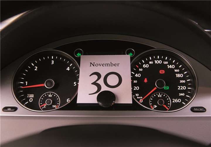 Wer seinen Vertrag fristgerecht kündigt und zu einem günstigeren Versicherer wechselt, kann eine Menge Geld sparen. HUK-COBURG