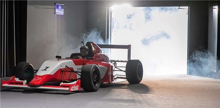 Wer sich selber einmal als Rennfahrer fühlen will, kann dies mit dem Formel-4-Boliden tun, der dieses Jahr erstmals im Programm ist.