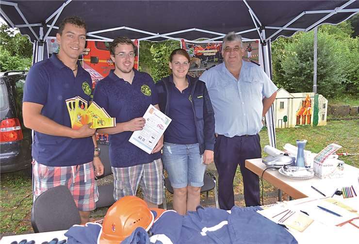 Werbung für die neue Bambini-Feuerwehr wurde in Unkelbach groß geschrieben.